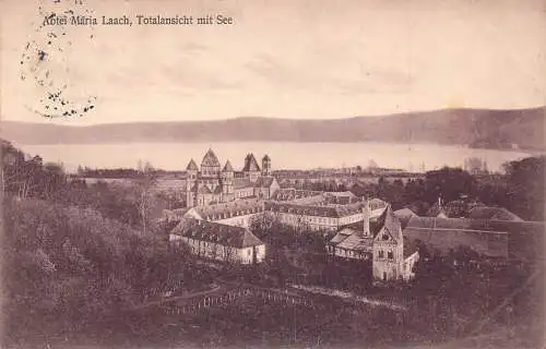 A129 Deutschland 1914 Abtei Maria Laach Totalansicht mit See See Vintage Postkarte