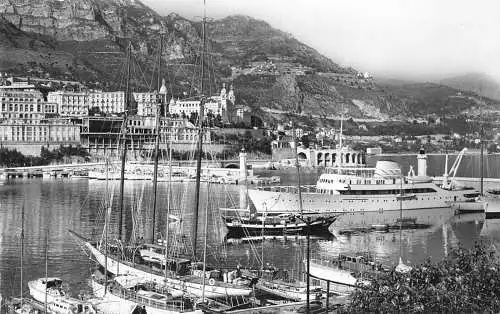 B070 Monaco Monte Carlo Casino and Yachts RPPC Vintage Postkarte