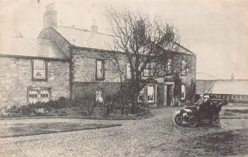 L032 Eastbourne 1906 Paar fährt Auto Sozialgeschichte Oldtimer Postkarte