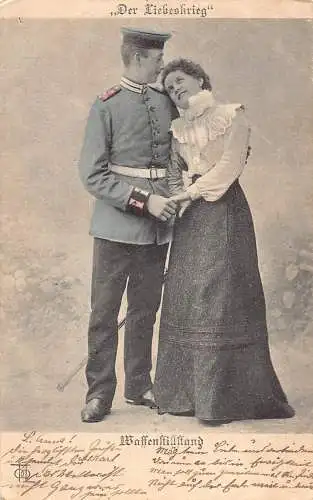 Liebe in Kriegszeiten junges Paar umarmt Offizier Militär Vintage Postkarte