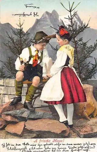 Junge und Mädchen als Liebhaber in deutscher Tracht Berglandschaft Postkarte