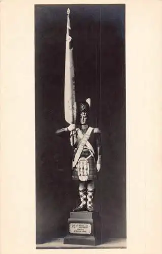 Edinburgh Castle Museum Statue Uniform Typ 92. Highland Offizier Postkarte