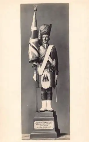 Edinburgh Castle Museum Statue Uniform Typ Black Watch Royal Subaltern Postkarte