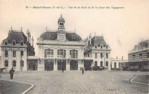 Frankreich Saint Omer Vue de Gare et Cour des Voyageurs Bahnhof Postkarte