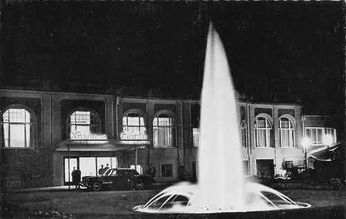 Deutschland Bad Neuenahr Kurhaus Casino Brunnen Bei Nacht RPPC Vintage Postkarte