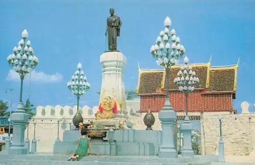 Thailand Statue der Thaow Sura Nari Heldin in Nokorn Rajsima Vintage Postkarte
