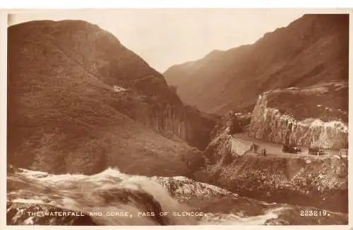 Schottland 1957 Wasserfall und Gorge Pass of Glencoe Vintage Postkarte