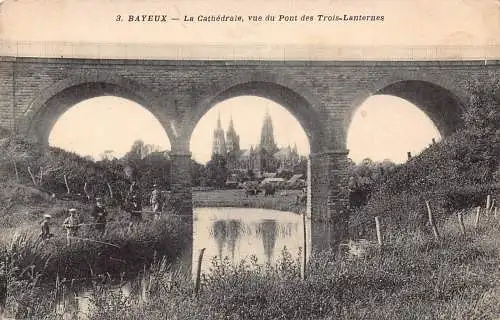 Frankreich Bayeux Kathedrale Brücke Pont des Trois Lanternes Vintage Postkarte