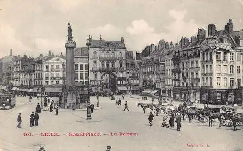 Frankreich Lille Grand Place La Deeesse Vintage Postkarte