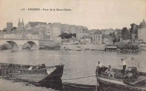 Frankreich 1920 Angers Pont de Basse Chaine Boote Vintage Postkarte