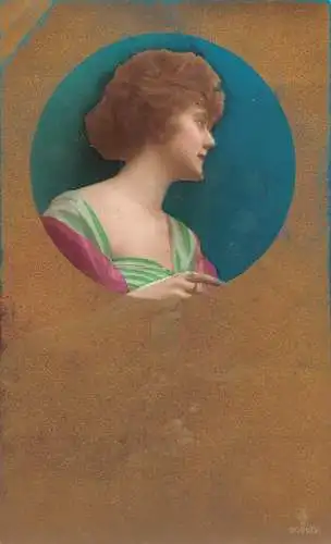 Passepartout Reife Frau im Kleid schaut weg Vintage Postkarte
