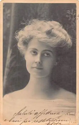 Echtfoto erstaunliches italienisches Schönheitsporträt mit Haaren im Dutt Vintage Postkarte