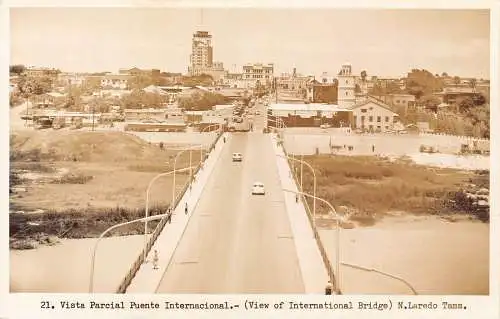Mexiko Ansicht der Int Brücke Nuevo Laredo Autos RPPC Vintage Postkarte
