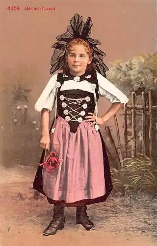 Schweiz Mädchen in Berner Volkstracht Rose Blume Volk Postkarte