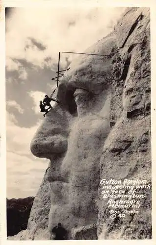 US South Dakota Gutzon Borglum Inspecting Rushmore Memorial RPPC Postkarte