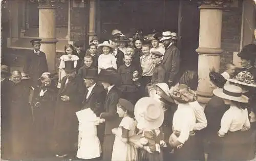 B105 Hochzeit 1913 Gästegruppe Atelier Westfalia Münster RPPC Postkarte