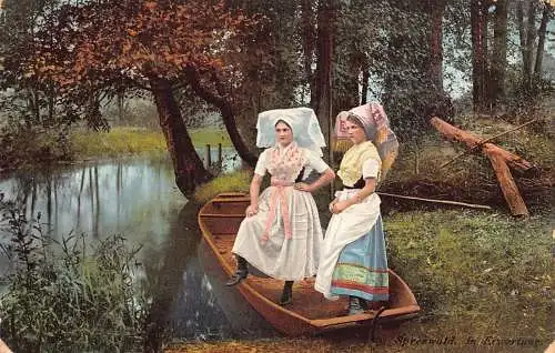 B107 Trachten Spreewald in Erwartung Frauen im Boot Volks Postkarte