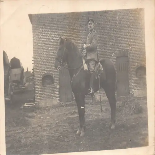 A634 Echt Foto Deutsche Kavallerie Soldat Reiten Pferd Kaserne Postkarte