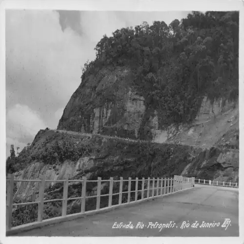 A644 Brasil Rio de Janeiro Estrada Rio Petropolis Street RPPC Vintage Postkarte