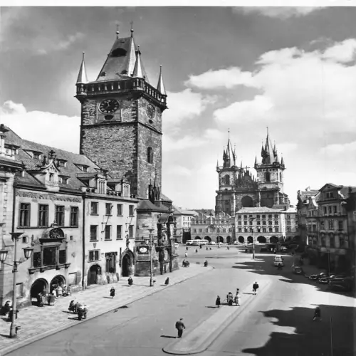 A645 Tschechien Praha Prag Rathausplatz Tyn Kirche RPPC Vintage Postkarte