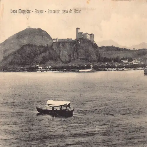 A650 Italien Lago Maggiore Angera Panorama visto da Arona Boot Vintage Postkarte