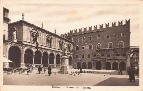 A652 Italien Verona Piazza dei Signori Platz Vintage Postkarte