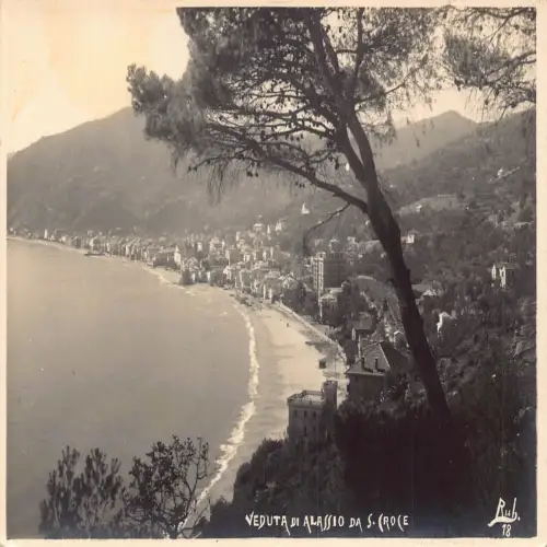 A653 Italien Veduta di Alassio da S Croce Beach Vintage Postkarte