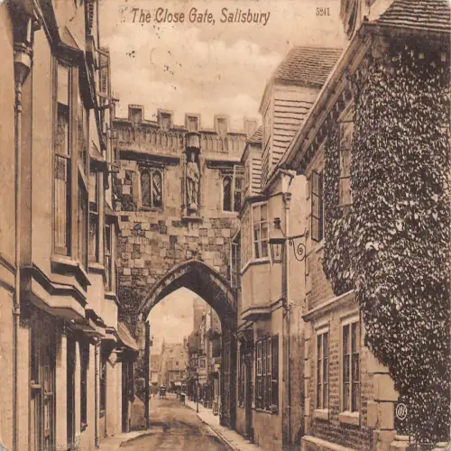 B116 England 1910 The Close Gate Salisbury Vintage Postkarte