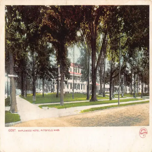 A672 US Massachusetts Pittsfield Maplewood Hotel Postkarte