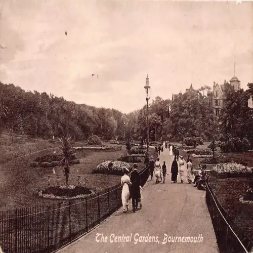 B129 England 1917 The Central Gardens Bournemouth Vintage Postkarte