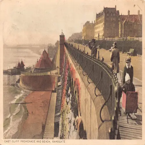 B127 England 1920 East Cliff Promenade and Beach Ramsgate RPPC Vintage Postkarte