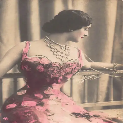 A699 Fashion Diffida Paris 1900 Blumen enges Kleid Diamant und Perlen Postkarte