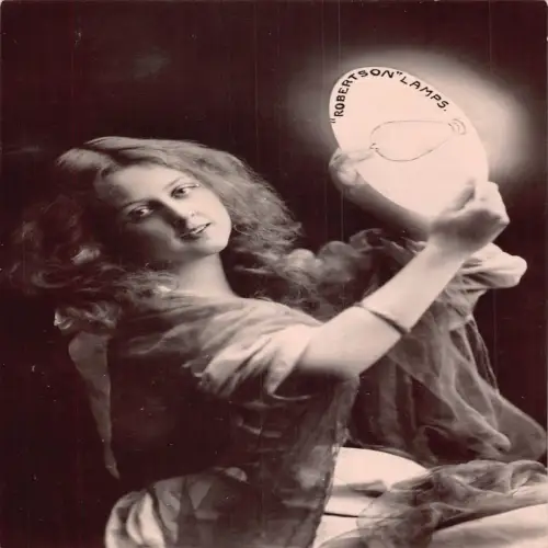 A705 Werbung 1905 Frau hält Robertson Lampen Schild Glühbirne Postkarte
