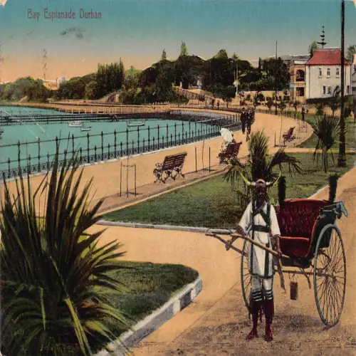 A708 Südafrika 1910 Bay Esplanade Durban ethnischer Rikscha-Junge Vintage Postkarte