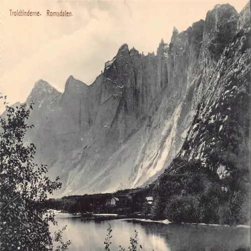 A710 Norwegen Troldtinderne Romsdalen Berg Vintage Postkarte
