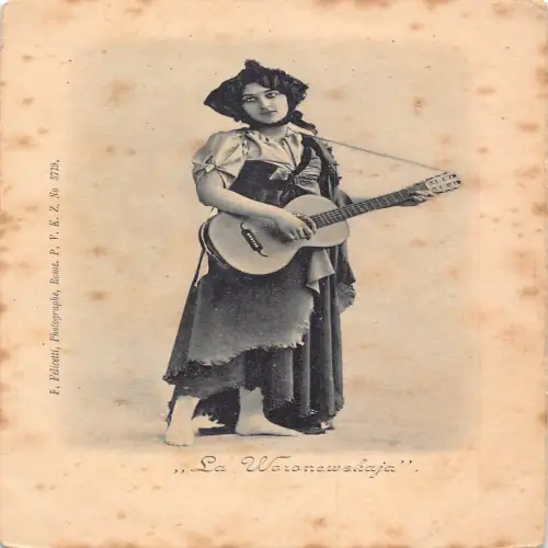 A717 Italienische Schauspielerin Schauspielerin La Woronewskaja Gitarre Musikinstrument Postkarte