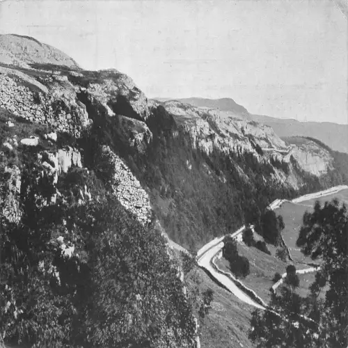 B129 England Giggleswick Scars Vintage Postkarte