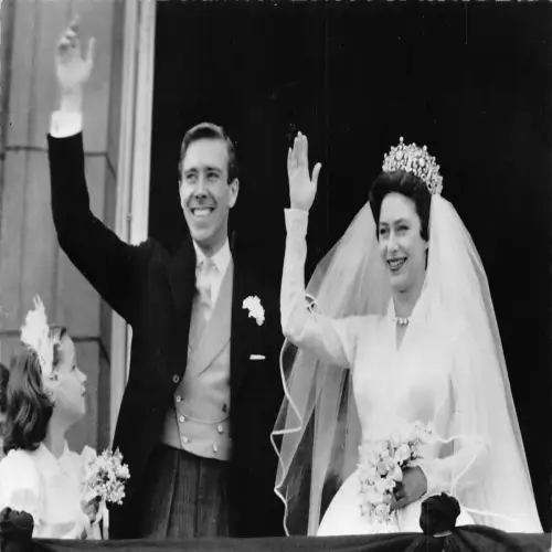 A721 British Royalty Princess Margaret and Antony Armstrong Jones RPPC Postkarte.