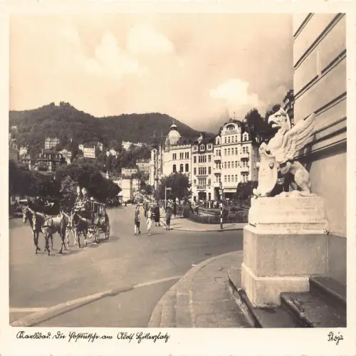 B134 Tschechien Karlsbad Karlsbad Hotel Gold Schild Postkutsche RPPC Postkarte