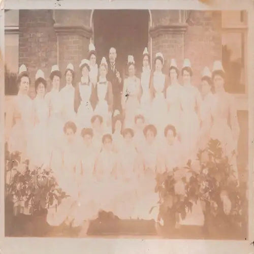 A725 Sozialgeschichte RPPC Gruppe von Krankenschwestern 1. Weltkrieg Direktor Krankenhaus Postkarte