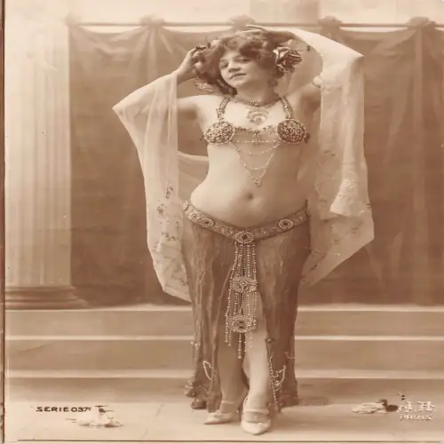 L479 Glamour Akt Risque Schönheit Echtfoto Blanko Rückseite Vintage Postkarte