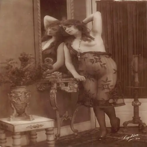L479 Glamour Akt Risque Schönheit Echtfoto Blanko Rückseite Vintage Postkarte