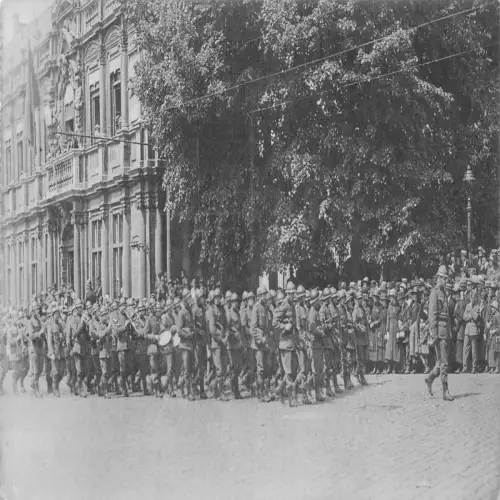 A742 Belgien Brügge Eröffnung der Processie Saint Sang Militär Soldaten Postkarte