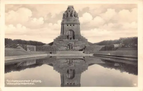 B136 Deutschland Leipzig Reichsmessestadt Voelkerschlachtdenkmal Denkmal Postkarte