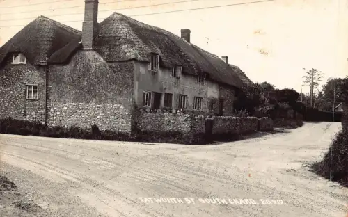 L481 England The Worth St South Chard Somerset RPPC Postkarte