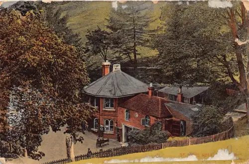 B143 England 1925 Stann's well West Malvern Vintage Postkarte