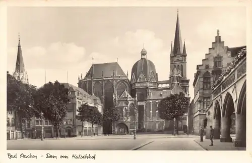 L320 Deutschland Bad Aachener Dom Katschhof RPPC Vintage Postkarte
