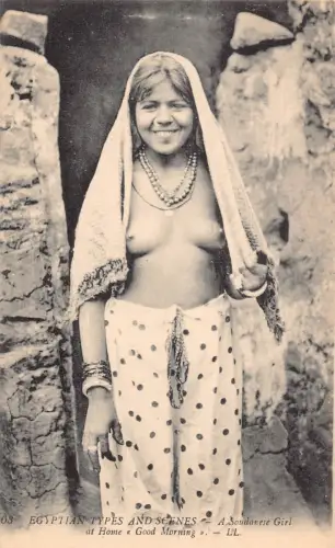 L525 Ägypten Sudanesisches Mädchen zu Hause oben ohne gewagte ethnische Vintage Postkarte