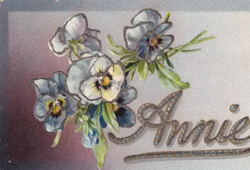 B451 Neuheit Glitzer Name Annie Stiefmütterchen Blumen geprägt Vintage Postkarte