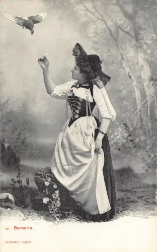 Schweiz beliebte Tracht Bernerin Frau füttert Taube Vogel Postkarte